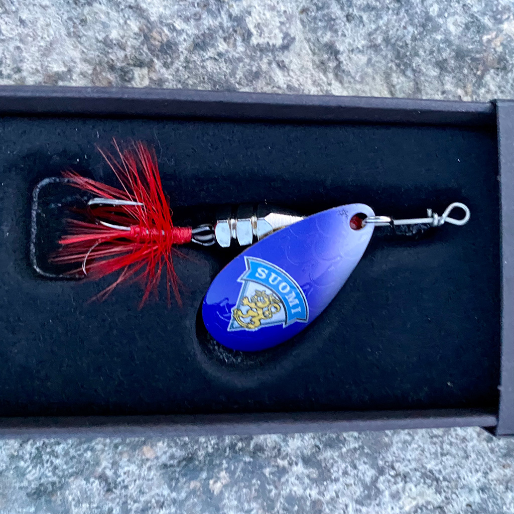 lure in a box